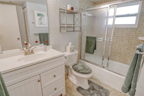 Condo in Sarasota, Florida, 1 bedroom  № 1205496 - photo 27