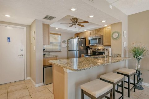 Condo in Sarasota, Florida, 1 bedroom  № 1205496 - photo 4