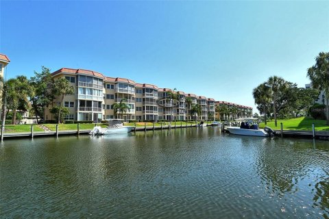 Condo in Sarasota, Florida, 1 bedroom  № 1205496 - photo 29