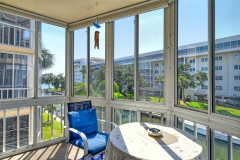 Condo in Sarasota, Florida, 1 bedroom  № 1205496 - photo 17