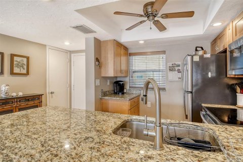 Condo in Sarasota, Florida, 1 bedroom  № 1205496 - photo 3