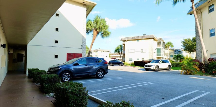 Condominio en Lauderhill, Florida, 2 dormitorios  № 1188795