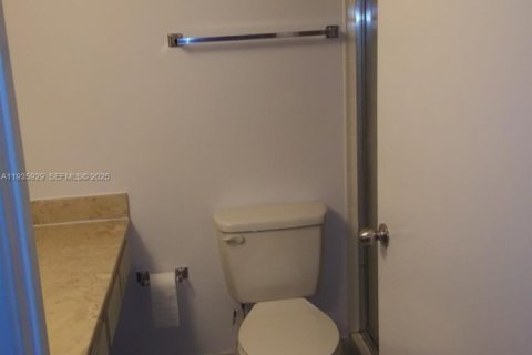 Condo in Lauderhill, Florida, 2 bedrooms № 1993974 - photo 20