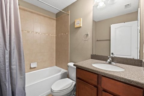 House in Sarasota, Florida 4 bedrooms, 215.9 sq.m. № 1909779 - photo 29