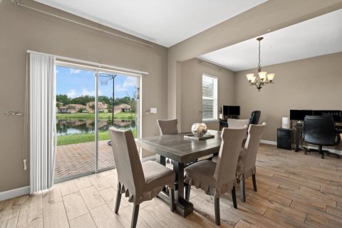 House in Sarasota, Florida 4 bedrooms, 215.9 sq.m. № 1909779 - photo 14