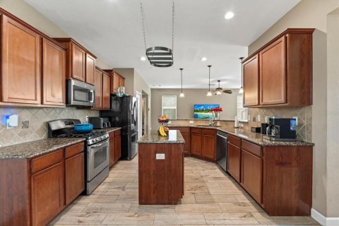 House in Sarasota, Florida 4 bedrooms, 215.9 sq.m. № 1909779 - photo 4