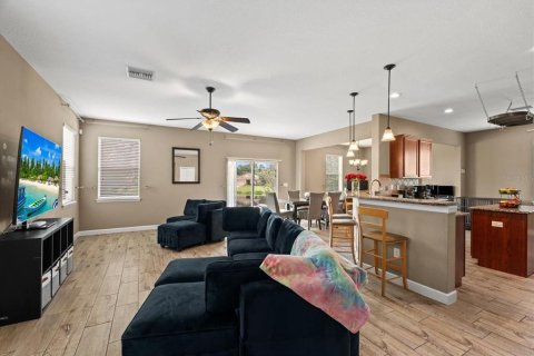 House in Sarasota, Florida 4 bedrooms, 215.9 sq.m. № 1909779 - photo 9