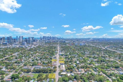 Terrain à vendre à Miami, Floride № 2065256 - photo 6