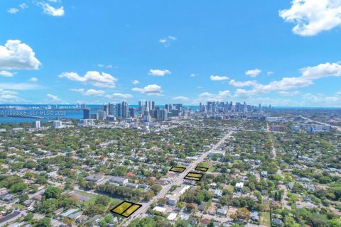 Terrain à vendre à Miami, Floride № 2065256 - photo 2