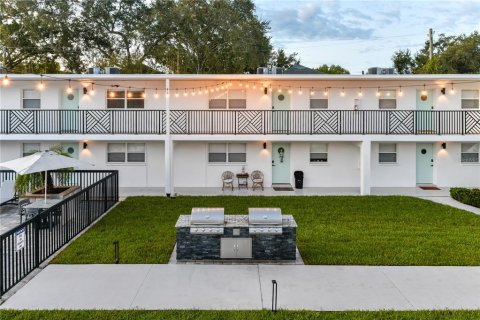 Propiedad comercial en venta en Tampa, Florida, 2144.56 m2 № 1535999 - foto 18