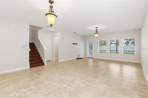 House in STOREY LAKE in Kissimmee, Florida 5 bedrooms, 358.88 sq.m. № 2393776 - photo 4