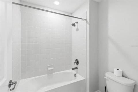 House in STOREY LAKE in Kissimmee, Florida 5 bedrooms, 358.88 sq.m. № 2393776 - photo 26