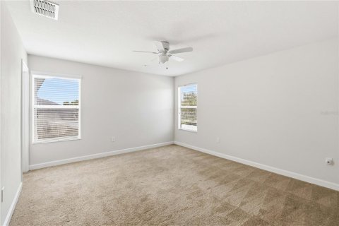 House in STOREY LAKE in Kissimmee, Florida 5 bedrooms, 358.88 sq.m. № 2393776 - photo 30
