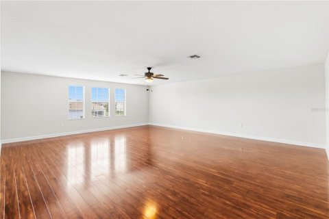 House in STOREY LAKE in Kissimmee, Florida 5 bedrooms, 358.88 sq.m. № 2393776 - photo 21