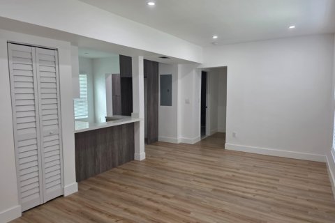Купить виллу или дом в Майами, Флорида 3 комнаты, 135.54м2, № 2085251 - фото 4