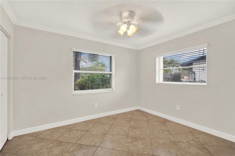 Villa ou maison à louer à Palmetto Bay, Floride: 4 chambres, 181.07 m2 № 1987993 - photo 30