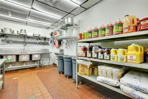 Immobilier commercial à vendre à Miami Gardens, Floride № 2078929 - photo 8