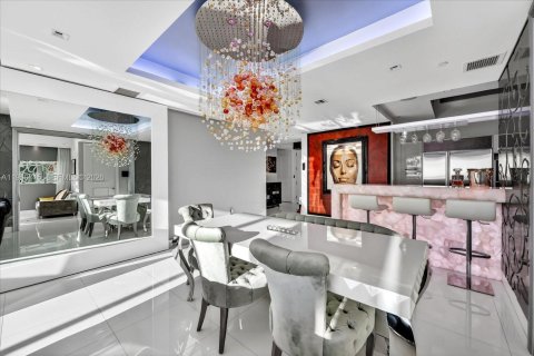 Купить кондоминиум в Майами-Бич, Флорида 2 спальни, 166.39м2, № 2001709 - фото 15