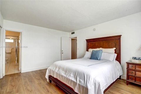 Снять в аренду кондоминиум в Авентура, Флорида 2 спальни, 95.41м2, № 2045462 - фото 8