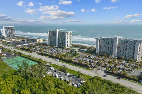 Condo in Jensen Beach, Florida, 1 bedroom  № 1860535 - photo 12