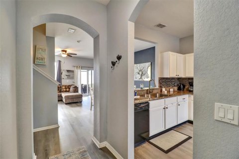 Townhouse in Davenport, Florida 3 bedrooms, 135.36 sq.m. № 2381284 - photo 6