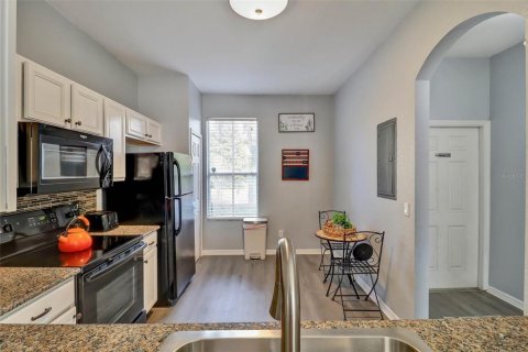 Townhouse in Davenport, Florida 3 bedrooms, 135.36 sq.m. № 2381284 - photo 11