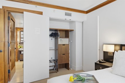 Condo in Miami Beach, Florida, 2 bedrooms  № 2013306 - photo 18
