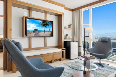 Condo in Miami Beach, Florida, 2 bedrooms  № 2013306 - photo 7