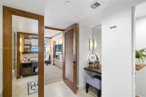 Condo in Miami Beach, Florida, 2 bedrooms  № 2013306 - photo 23