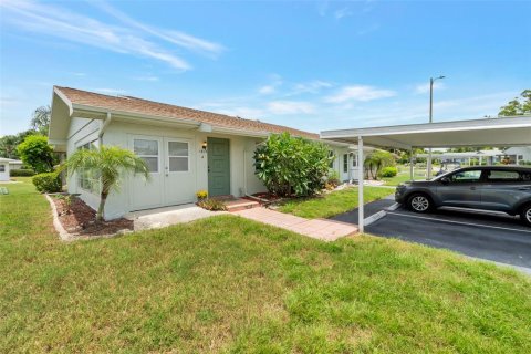 Condo in Sun City Center, Florida, 1 bedroom  № 1866053 - photo 2
