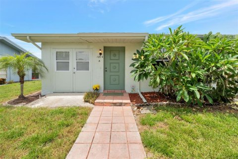 Condo in Sun City Center, Florida, 1 bedroom  № 1866053 - photo 1