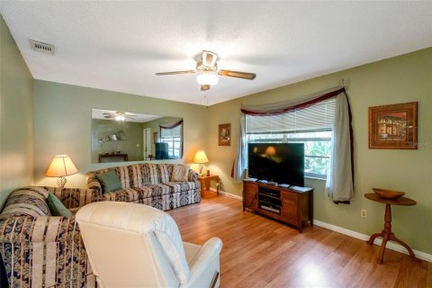 Condo in Sun City Center, Florida, 1 bedroom  № 1866053 - photo 5