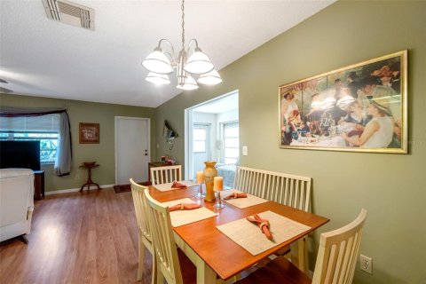 Condo in Sun City Center, Florida, 1 bedroom  № 1866053 - photo 4