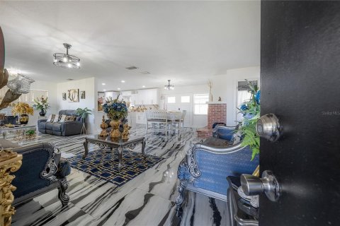 Casa en venta en Plant City, Florida, 3 dormitorios, 174.93 m2 № 1518954 - foto 7