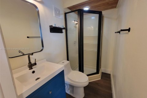 Townhouse in Miami, Florida 2 bedrooms, 100.33 sq.m. № 1968279 - photo 11