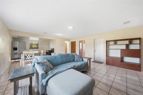 House in Hudson, Florida 4 bedrooms, 220.18 sq.m. № 2431080 - photo 20
