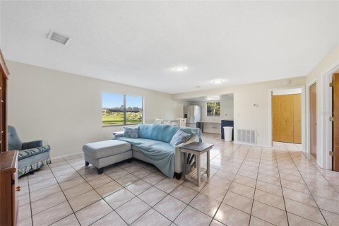 House in Hudson, Florida 4 bedrooms, 220.18 sq.m. № 2431080 - photo 19