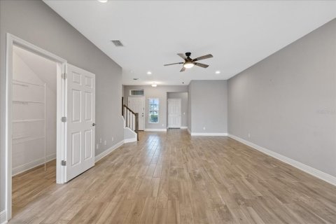 Townhouse in Lutz, Florida 3 bedrooms, 172.15 sq.m. № 2215805 - photo 10