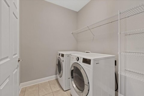 Townhouse in Lutz, Florida 3 bedrooms, 172.15 sq.m. № 2215805 - photo 28