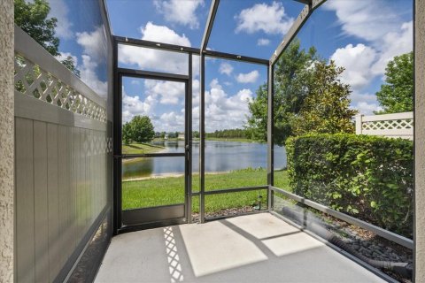Townhouse in Lutz, Florida 3 bedrooms, 172.15 sq.m. № 2215805 - photo 16