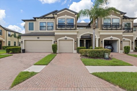 Townhouse in Lutz, Florida 3 bedrooms, 172.15 sq.m. № 2215805 - photo 3