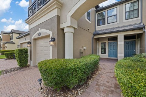 Townhouse in Lutz, Florida 3 bedrooms, 172.15 sq.m. № 2215805 - photo 4