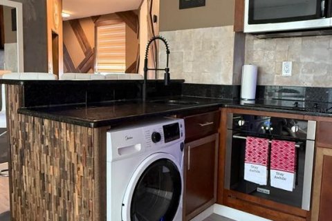 Condo in Orlando, Florida, 2 bedrooms  № 1750692 - photo 12