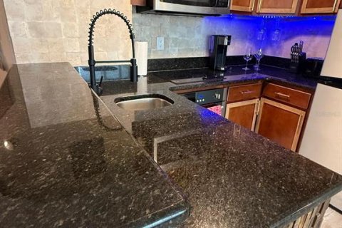 Condo in Orlando, Florida, 2 bedrooms  № 1750692 - photo 13