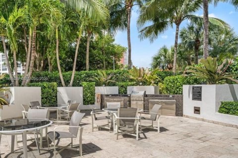 Copropriété à vendre à Miami, Floride: 2 chambres, 130.06 m2 № 2029042 - photo 19