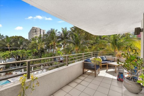 Copropriété à vendre à Miami, Floride: 2 chambres, 130.06 m2 № 2029042 - photo 6