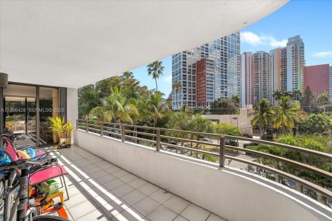 Copropriété à vendre à Miami, Floride: 2 chambres, 130.06 m2 № 2029042 - photo 5