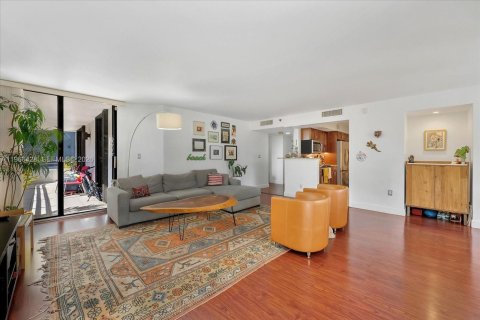 Copropriété à vendre à Miami, Floride: 2 chambres, 130.06 m2 № 2029042 - photo 3