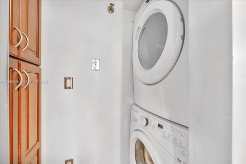 Copropriété à vendre à Miami, Floride: 2 chambres, 130.06 m2 № 2029042 - photo 16