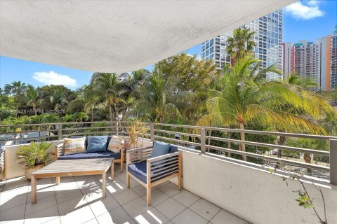 Copropriété à vendre à Miami, Floride: 2 chambres, 130.06 m2 № 2029042 - photo 8